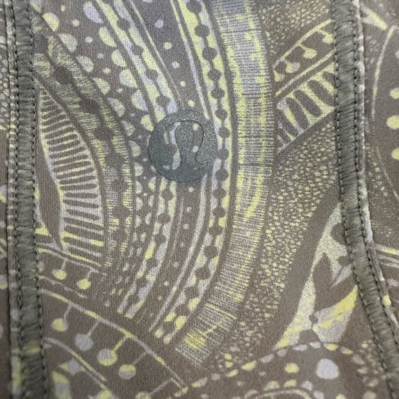 Lululemon Stripe In Stride Long Sleeve size 4 - Picture 5 of 7